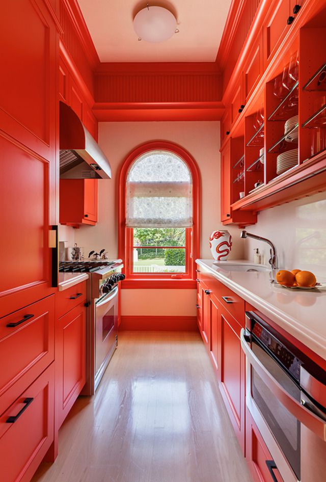 Cozinha laranja escuro vibrante